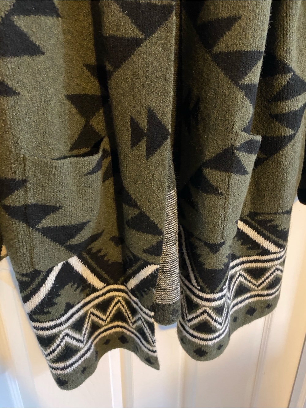 Frye Women’s Aztec Cardigan Size XL - Picture 3 of 6